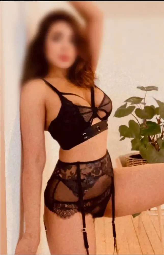 Mariella - Tantra Island Bonn +4917660609223 // seks buluşmaları, seks randevuları, hobi fahişeleri, fahişeler, travestiler, travestiler