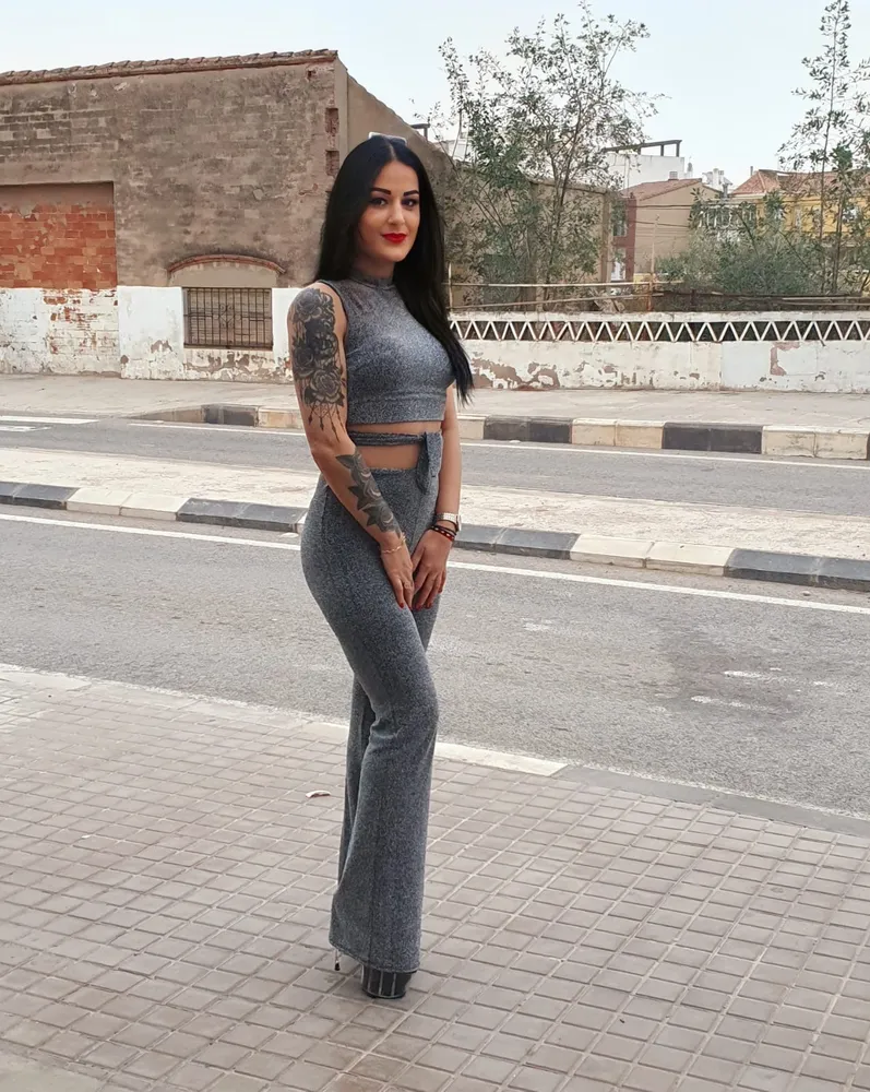 Lady Gloria - Lady Discreet v Berlin +493036759370 // sex schůzky, sex rande, hobby děvky, děvky, prostitutky, shemale, transky