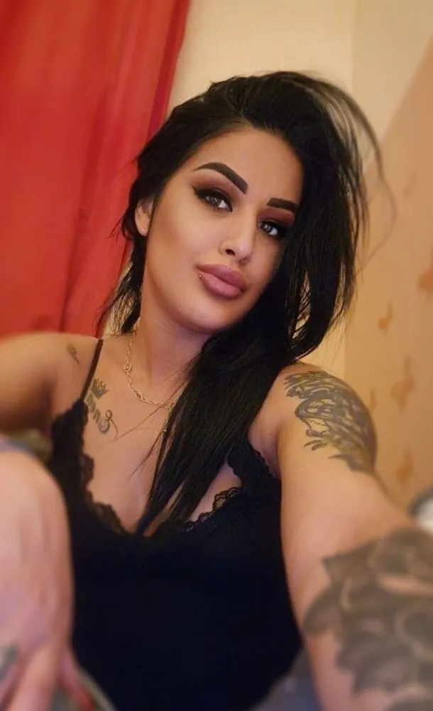Lady Gloria - Lady Discreet v Berlin +493036759370 // sex schůzky, sex rande, hobby děvky, děvky, prostitutky, shemale, transky