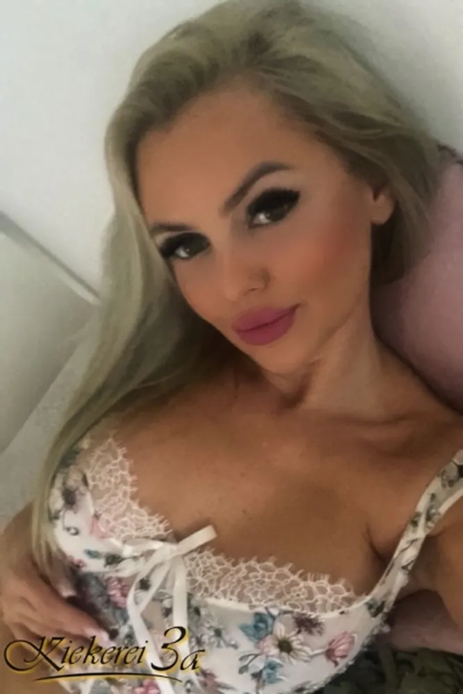 Silvia - Kiekerei 3a v Kirchlengern +4915223373165 // sex schůzky, sex rande, hobby děvky, děvky, prostitutky, shemale, transky