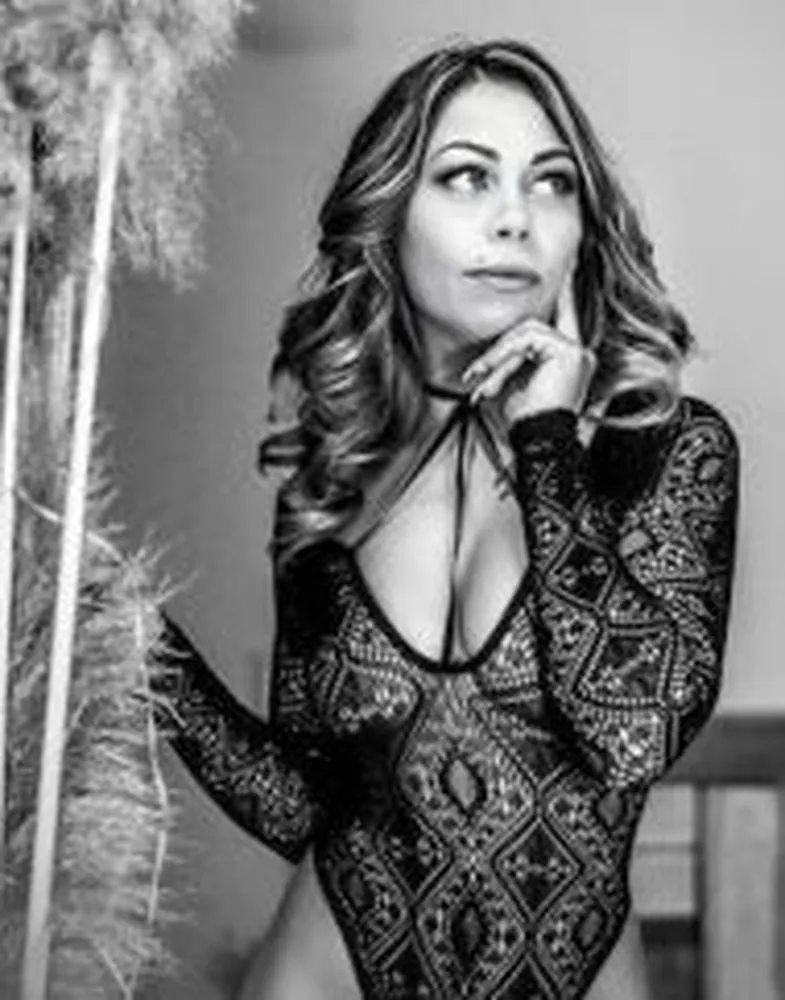 Jennifer - Eroscenter Ludwigsburg Ludwigsburg +497141991170 // encuentros sexuales, citas sexuales, putas hobby, putas, prostitutas, transexuales, travestis