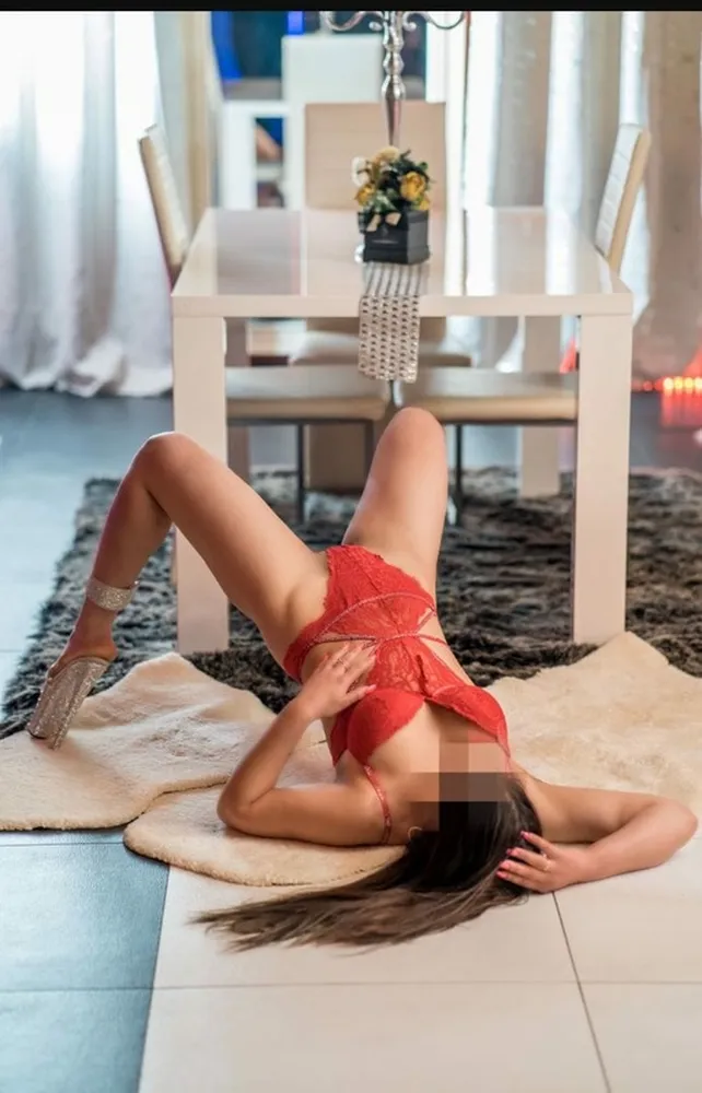 Alina IV - Club Rouge in Karlsruhe +4915510143479 // szex találkozók, szex randi, hobbikurvák, kurvák, prostituáltak, shemale, transzneműek