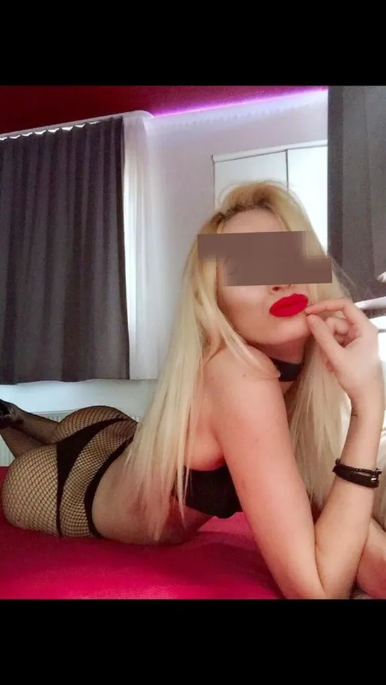 Elissa - Club Rouge in Karlsruhe +4915510143479 // szex találkozók, szex randi, hobbikurvák, kurvák, prostituáltak, shemale, transzneműek