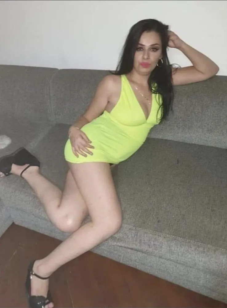 Roxana II - Club Rouge in Karlsruhe +4915510143479 // szex találkozók, szex randi, hobbikurvák, kurvák, prostituáltak, shemale, transzneműek