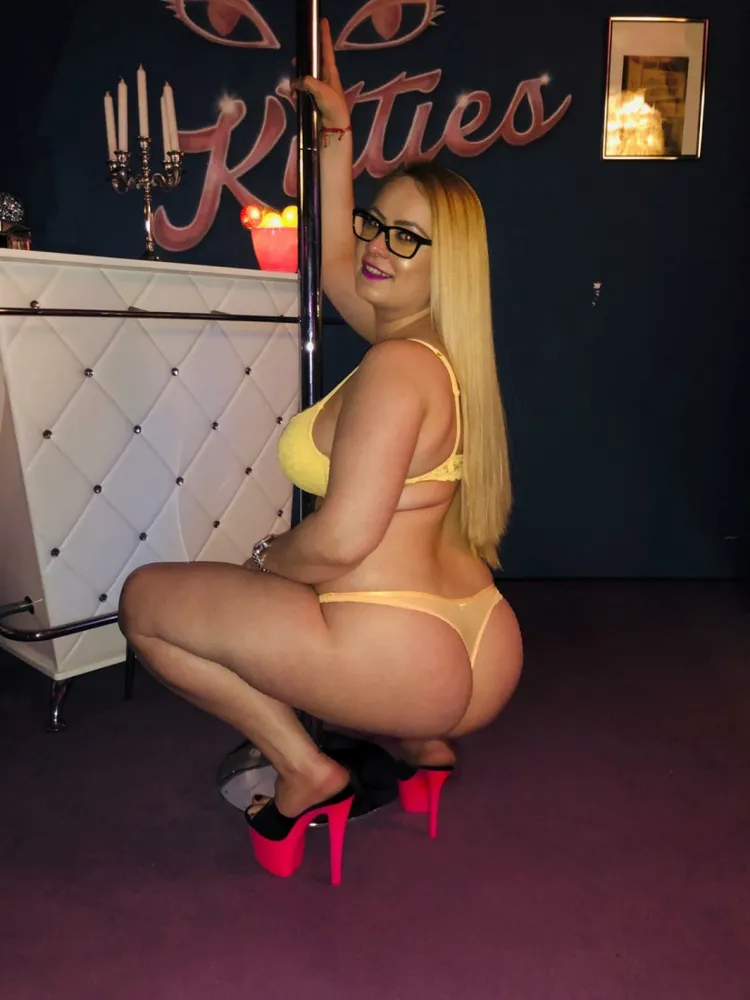 Adalina - Kitties Suite v Bürstadt +4962065192290 // sex schůzky, sex rande, hobby děvky, děvky, prostitutky, shemale, transky
