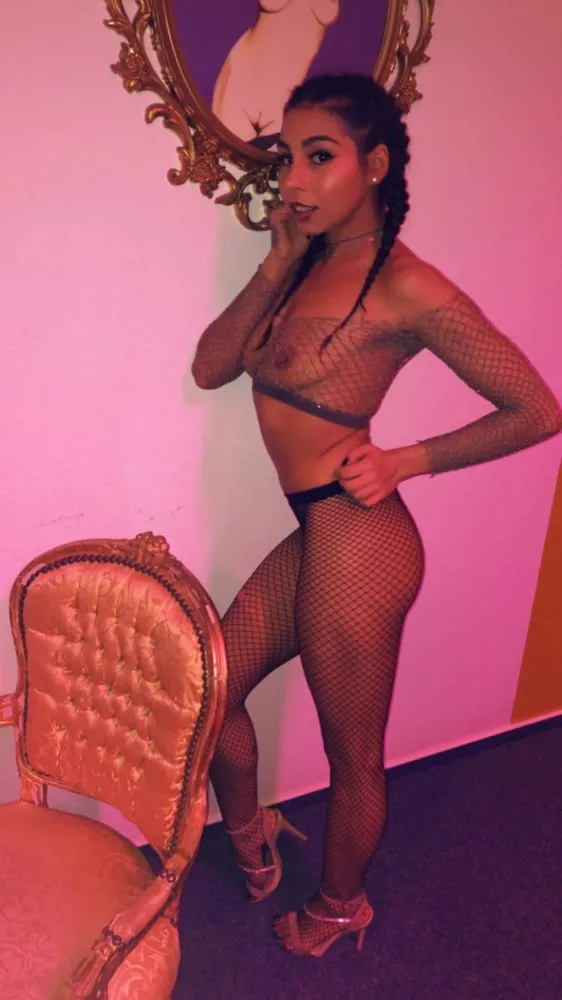 Dea - Kitties Suite v Bürstadt +4962065192290 // sex schůzky, sex rande, hobby děvky, děvky, prostitutky, shemale, transky