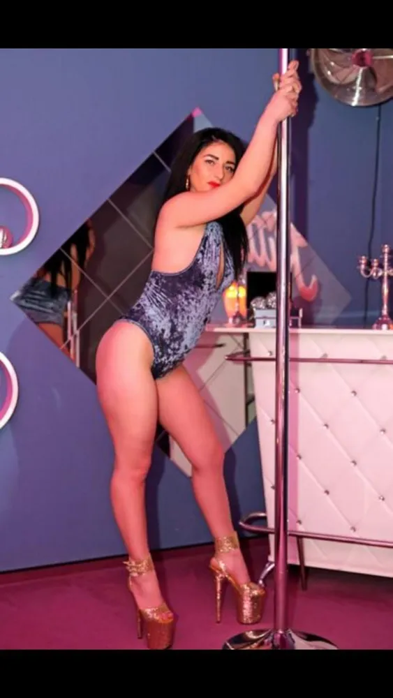 Emilia - Kitties Suite v Bürstadt +4962065192290 // sex schůzky, sex rande, hobby děvky, děvky, prostitutky, shemale, transky